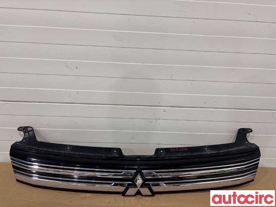 Grill til Mitsubishi Outlander, 2015-->> (Type III, Fase 2)  (MITSUBISHI|7450A643)