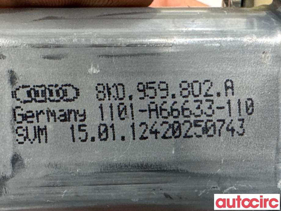 Ruteheis høyre foran til Audi A4 2007-2014 (Type IV) (B8) (B8) (AUDI|8T0959802B|1101-A66633-110|8K0959802A)