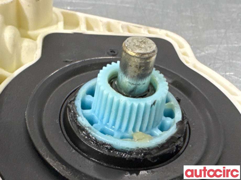 Ruteheis høyre foran til Audi A4 2007-2014 (Type IV) (B8) (B8) (AUDI|8T0959802B|1101-A66633-110|8K0959802A)