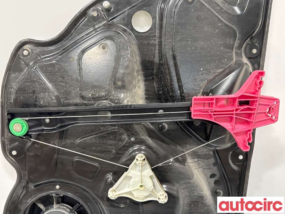 Ruteheis til VW Passat 2011-2015 (B7) (B7) (VOLKSWAGEN|3AF839462C|981678-309|3AA839756)