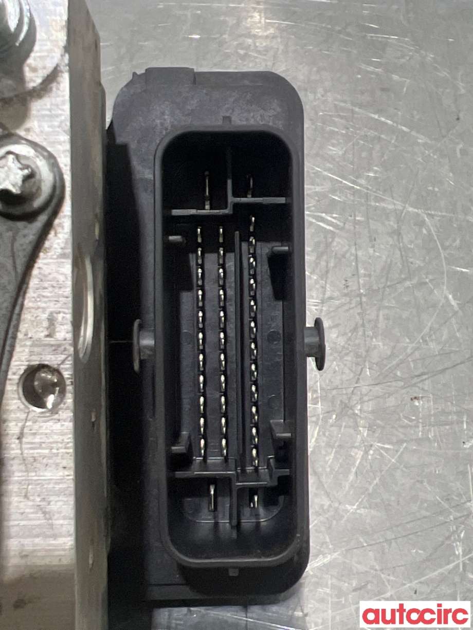 ABS sentral til Nissan Qashqai 2014-2021 (Type II)  (NISSAN|476604EJ2C|0265956165|476604EJ1C)
