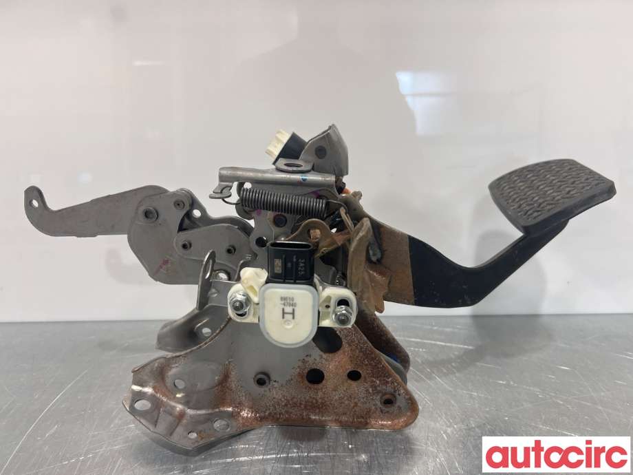 Pedal gass/brems/clutch til Toyota RAV4 2019-->> (Type V) (TOYOTA|4711042430|)