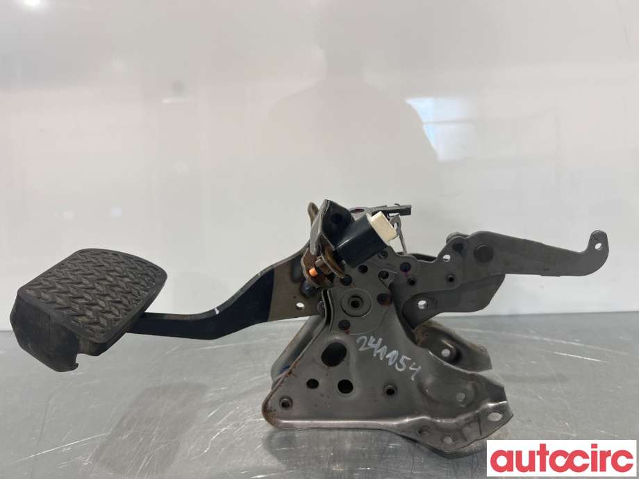 Pedal gass/brems/clutch til Toyota RAV4 2019-->> (Type V) (TOYOTA|4711042430|)