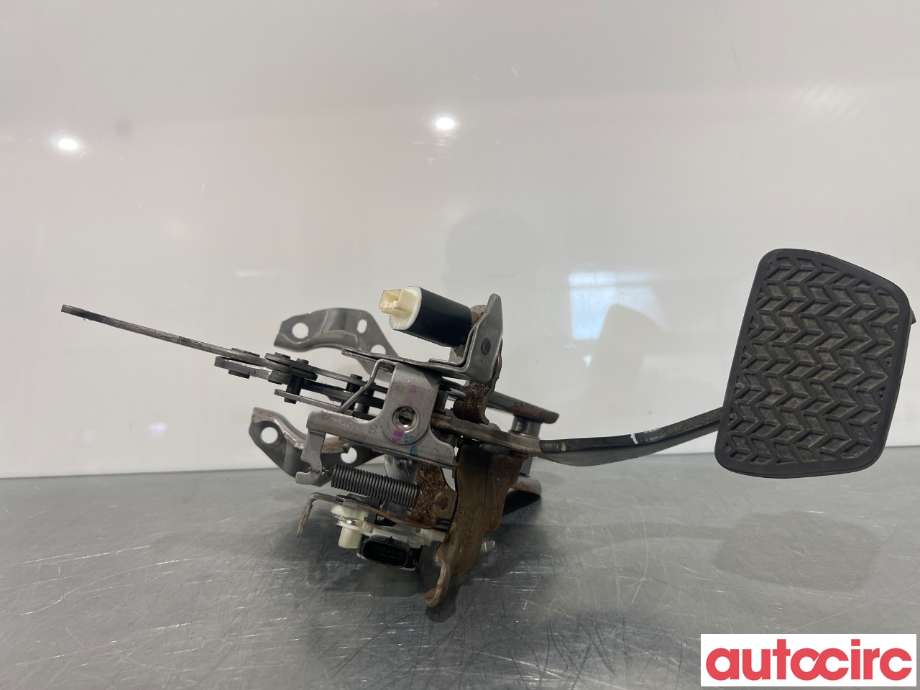 Pedal gass/brems/clutch til Toyota RAV4 2019-->> (Type V) (TOYOTA|4711042430|)