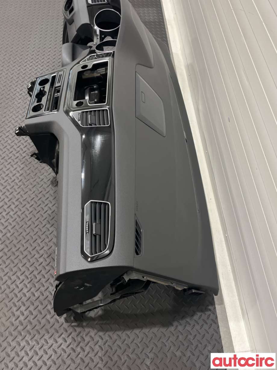 Dashbord til VW Golf Sportsvan 2014-2018 (VOLKSWAGEN|517857003G|)