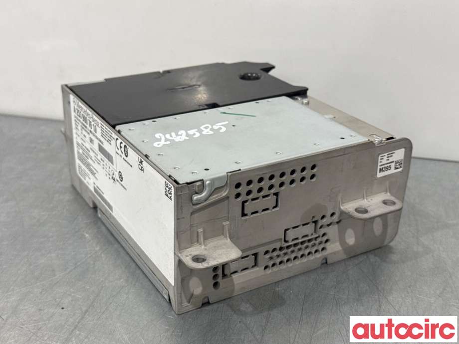 Bilstereo navigasjon til Mercedes EQC 2019-->>  (MERCEDES|A2539007610|HBM395)