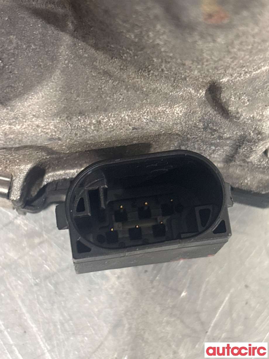 Spjeldhus til Toyota Aygo 2005-2014 (Type I) (TOYOTA|220300Q020|)