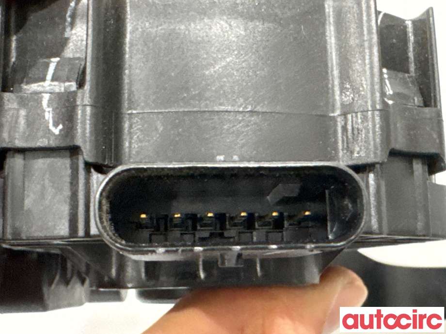Pedal gass til Tesla Model 3 2018-2023 (Fase 1)  (TESLA|1044695-00-A||A1904-120254)
