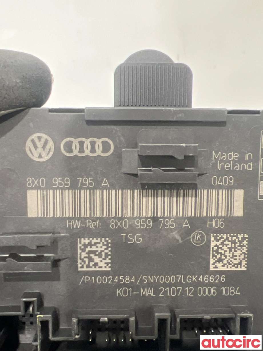 Styreenhet dør venstre foran til Audi Q3 2011-2014 (Type I, Fase 1)  (AUDI|8X0959795C||8X0959795A)
