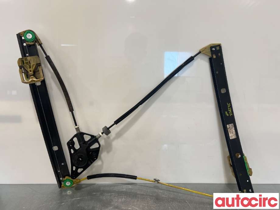 Ruteheis til Audi Q3, 2011-2014 (Type I, Fase 1)  (AUDI|8U0837462)