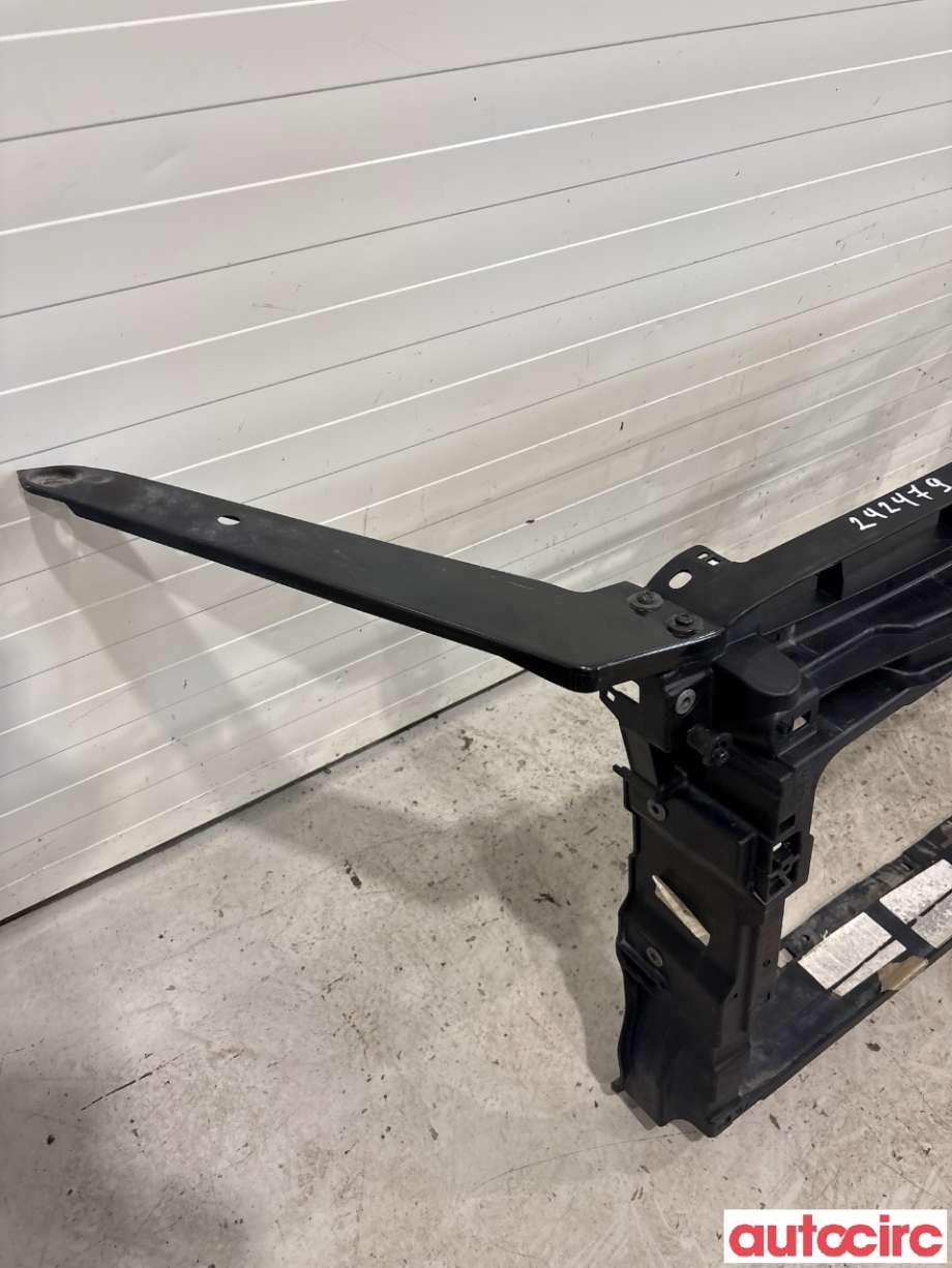 Frontplate til VW Passat 2015-2019 (Fase 1) (B8) (B8) (VOLKSWAGEN|3G0805588L|)