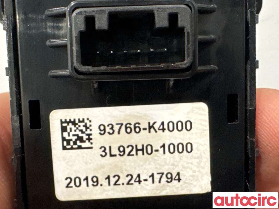 Bryter elektrisk håndbrekk/parkbrems til Hyundai Kona 2017-2021 (Type I, Fase 1)  (HYUNDAI|93766K4000|3L92H0-1000|93766-K4000)