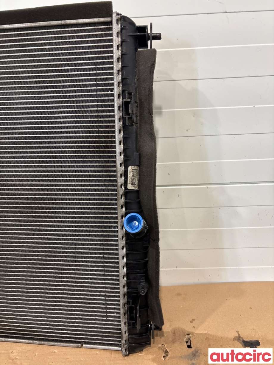 Radiator (manuell gir) til Ford Fiesta 2008-2012 (Type VI, Fase 1) (FORD|2029176|8V51-8005-BF)