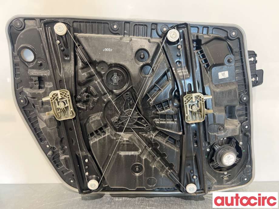 Ruteheis til Mercedes EQB 2022-->> (MERCEDES|A2477202006|)