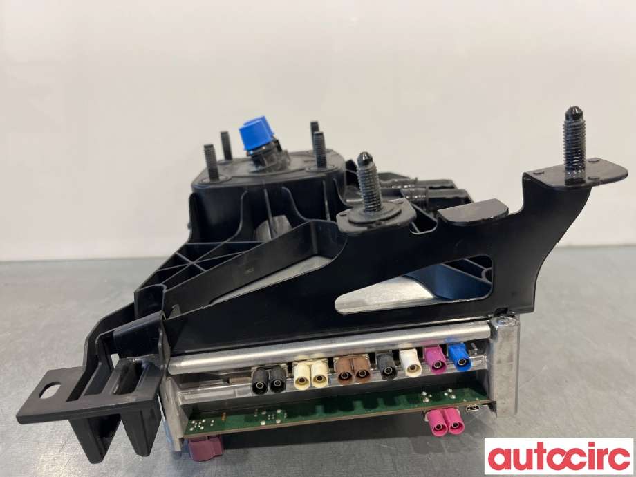 Instrument diverse til Tesla Model 3 2018-2023 (Fase 1)  (TESLA|1566786-S1-C|1684435-00-H)