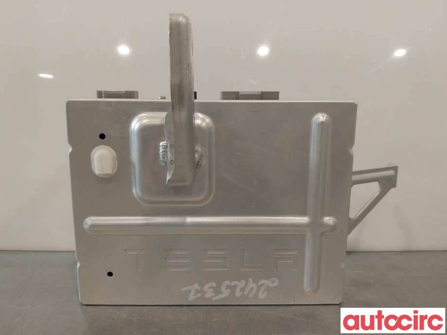 Bilstereo forsterker til Tesla Model 3 2018-2023 (Fase 1) (TESLA|1079748-00-E)