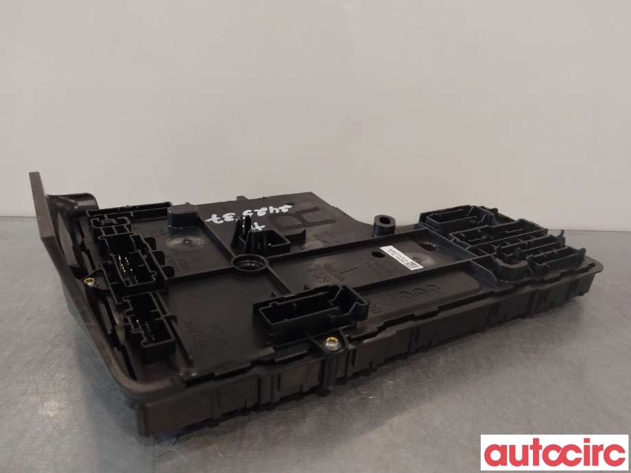 Styreenhet diverse til Tesla Model 3 2018-2023 (Fase 1)  (TESLA|1567454-00-B)