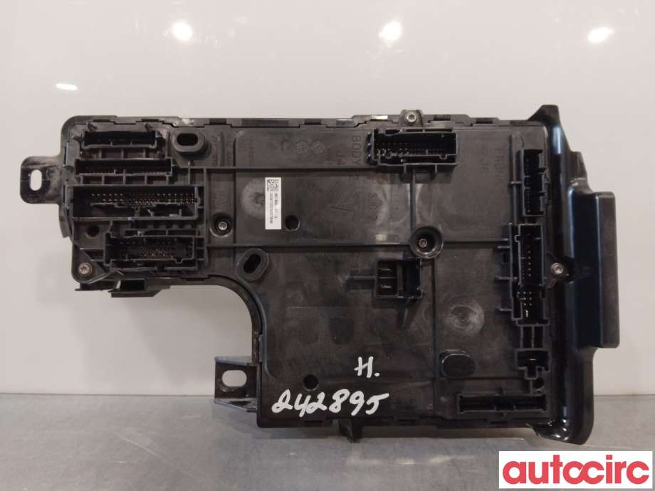 Styreenhet comfort (BCM) til Tesla Model Y 2021-2024 (Type I) (TESLA|1657650-01-A)