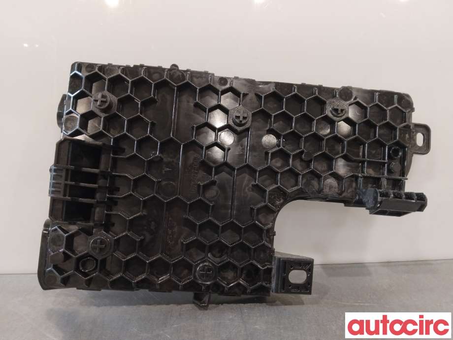 Styreenhet comfort (BCM) til Tesla Model Y 2021-2024 (Type I) (TESLA|1657650-01-A)