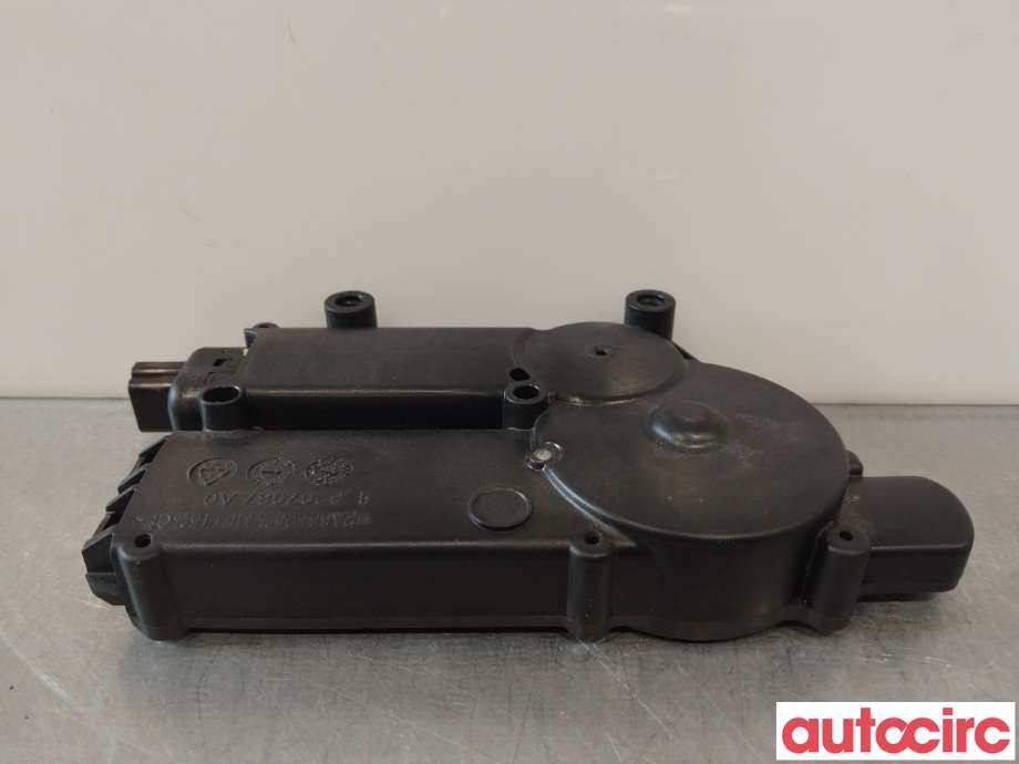 Diverse deler til Tesla Model Y 2021-2024 (Type I)  (TESLA|1493880-00-C)