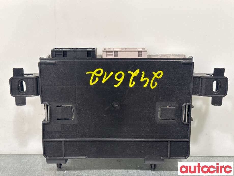 Diverse deler til Audi e-tron 2018-->>  (AUDI|4K1907468J|5DEP1EF02|4K1907468Q)