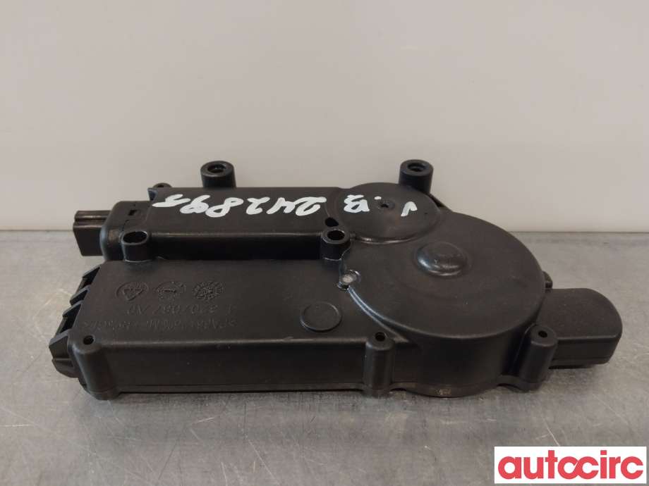 Diverse deler til Tesla Model Y 2021-2024 (Type I)  (TESLA|1493880-00-C)