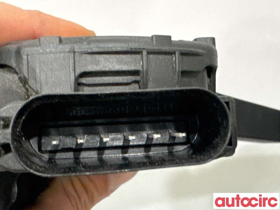 Pedal gass til Land Rover Range Rover, Evoque 2011-2019 (Type I)  (LAND-ROVER|LR027136|6PV010834-41|BJ3M-9F836-EB)
