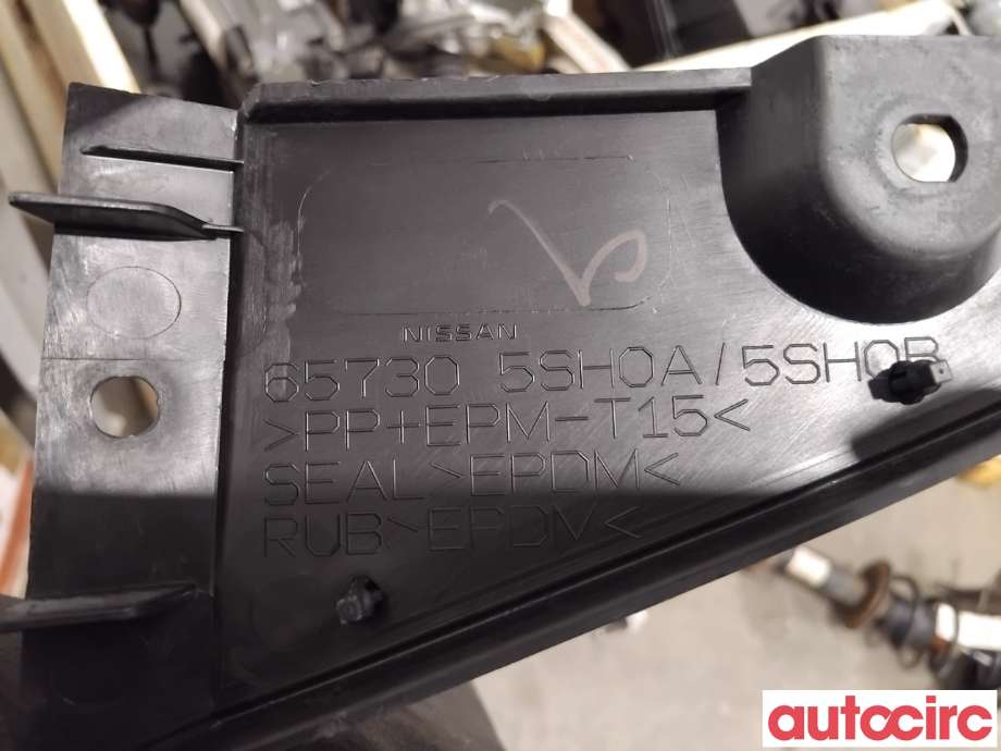 Batterilader inntak/luke til Nissan Leaf 2018-->> (Type II)  (NISSAN|657305SH0B||657305SH0A)