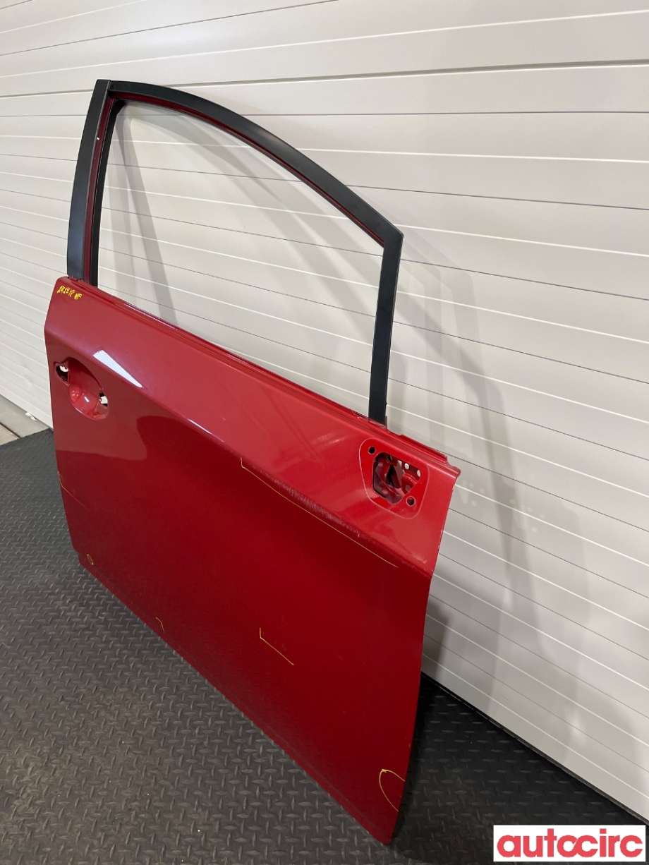 Dør høyre foran til Toyota Prius +7 2012-2020 (Type III) (stasjonsvogn) (stasjonsvogn) (TOYOTA|6700147071|6700147070|----------)