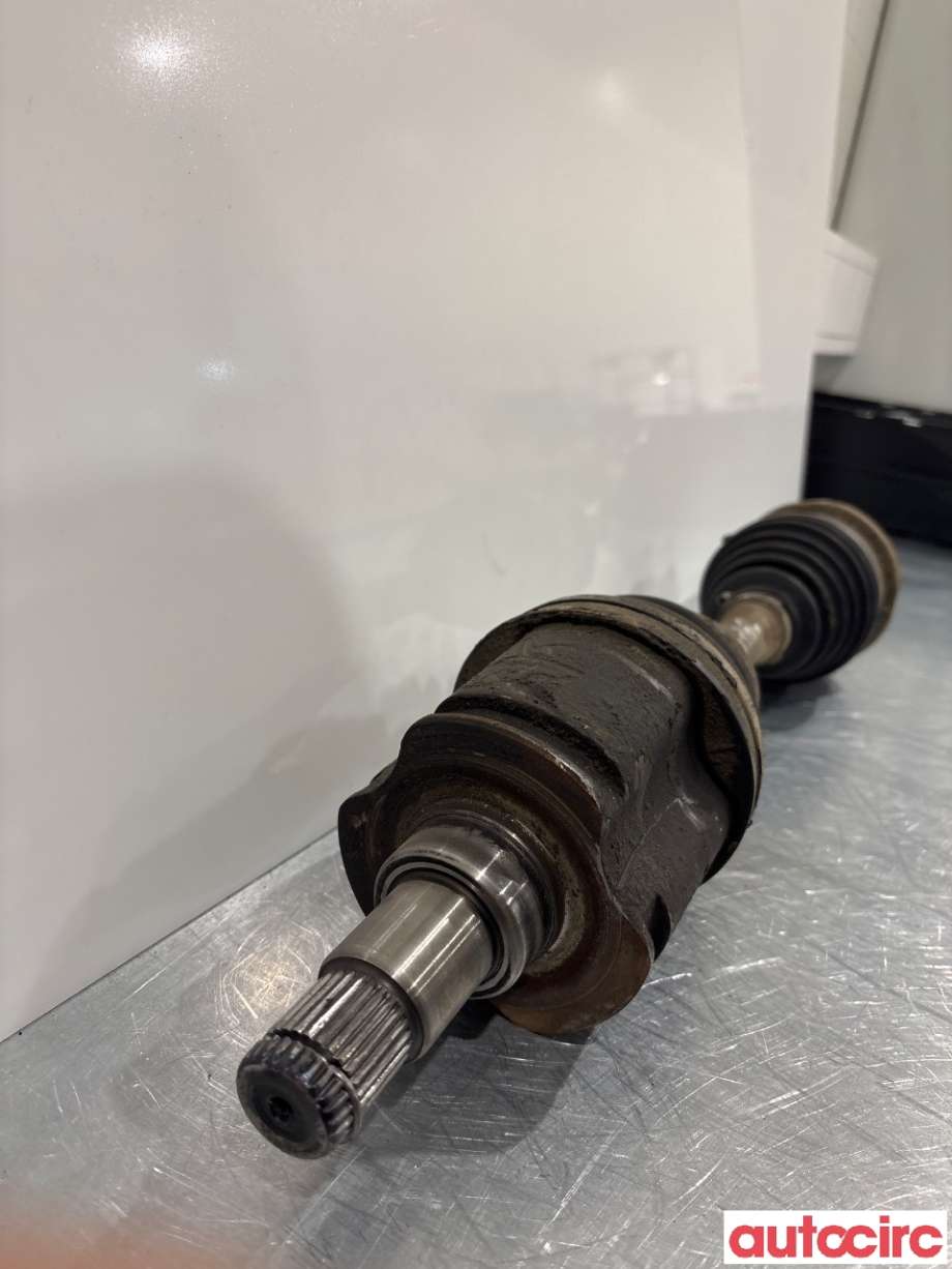 Drivaksel høyre foran til Toyota Land Cruiser 100 1998-2007 (TOYOTA|4343035030|)
