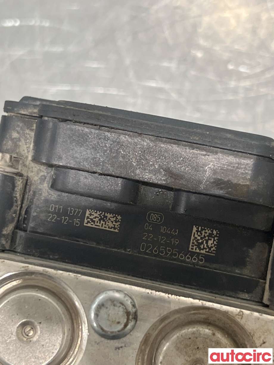 ABS sentral til Tesla Model Y 2021-2024 (Type I)  (TESLA|1044746-00-A|0265956665|1044745-10-B)