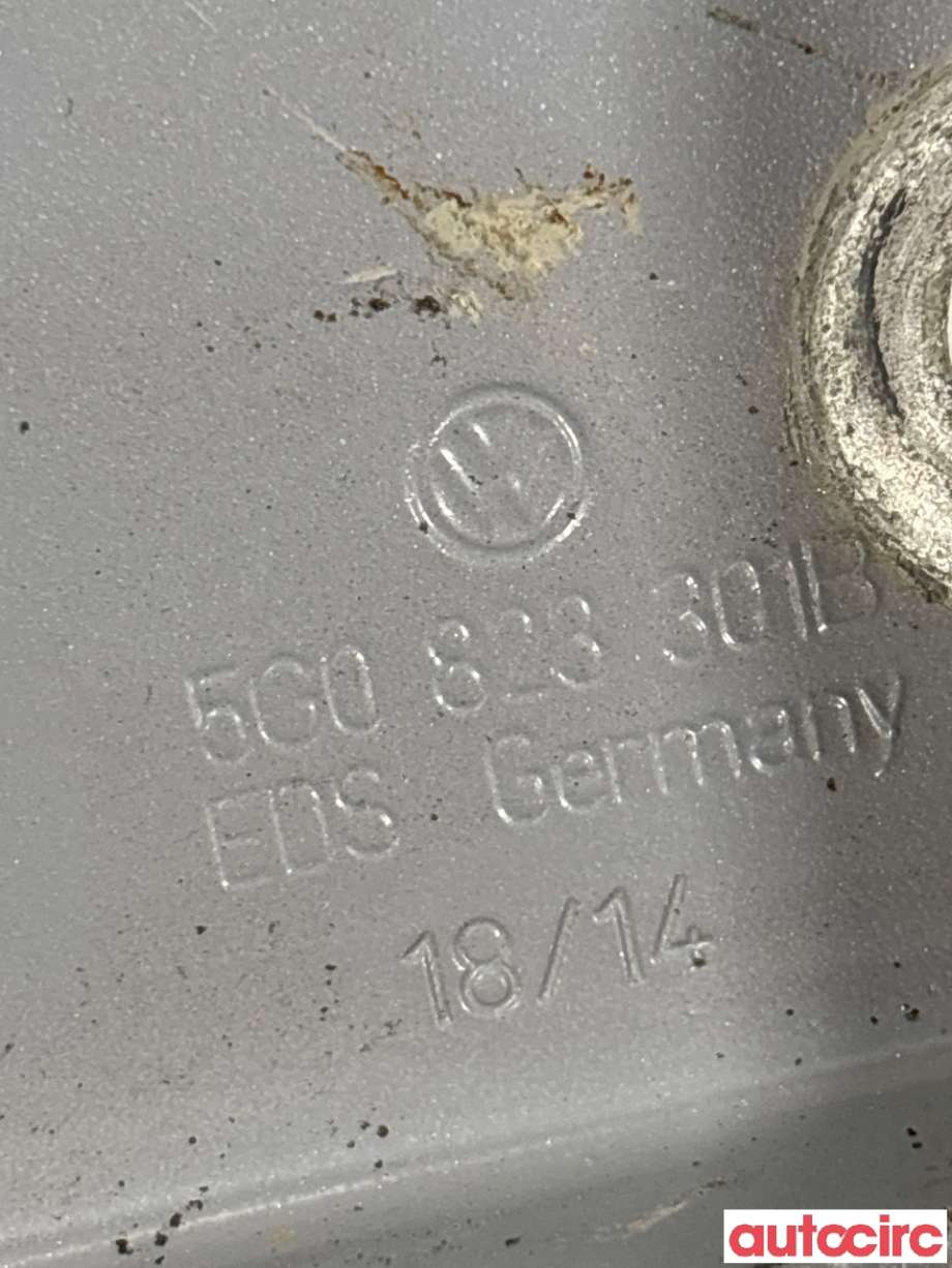 Panserhengsler til VW Golf VII 2012-2017 (Fase 1)  (VOLKSWAGEN|5G0823301B|)