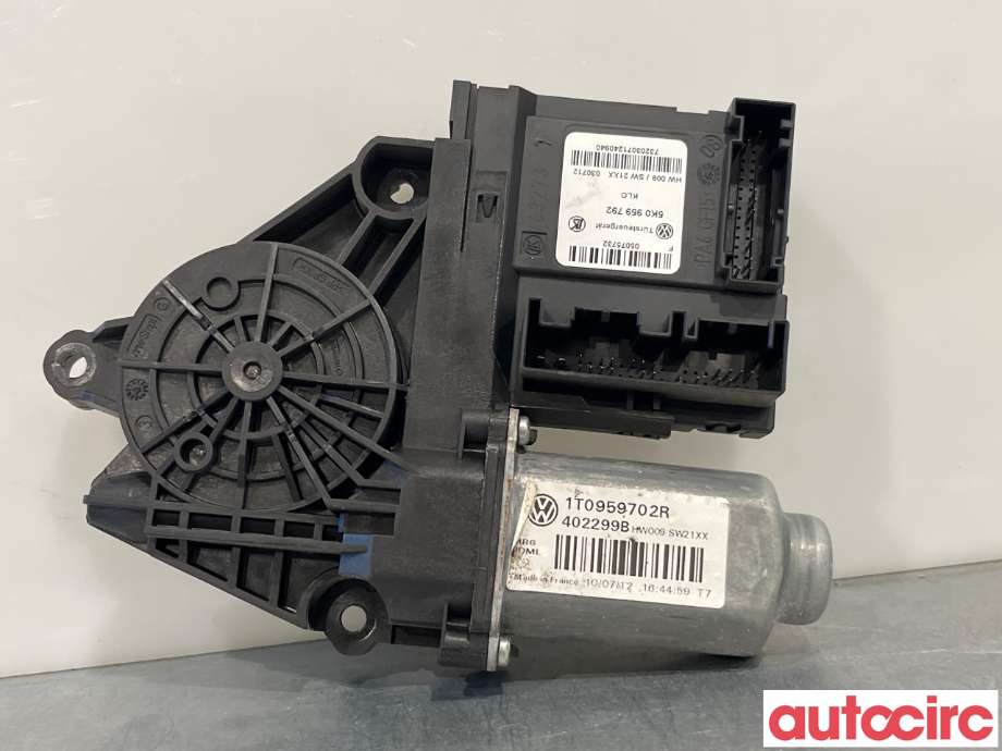 Ruteheis høyre foran til VW Caddy 2010-2015 (Type III, Fase 2) (VOLKSWAGEN|1T0959702S|1T0959702R)