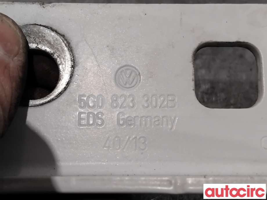 Panserhengsler til VW Golf VII 2012-2017 (Fase 1)  (VOLKSWAGEN|5G0823302B|)