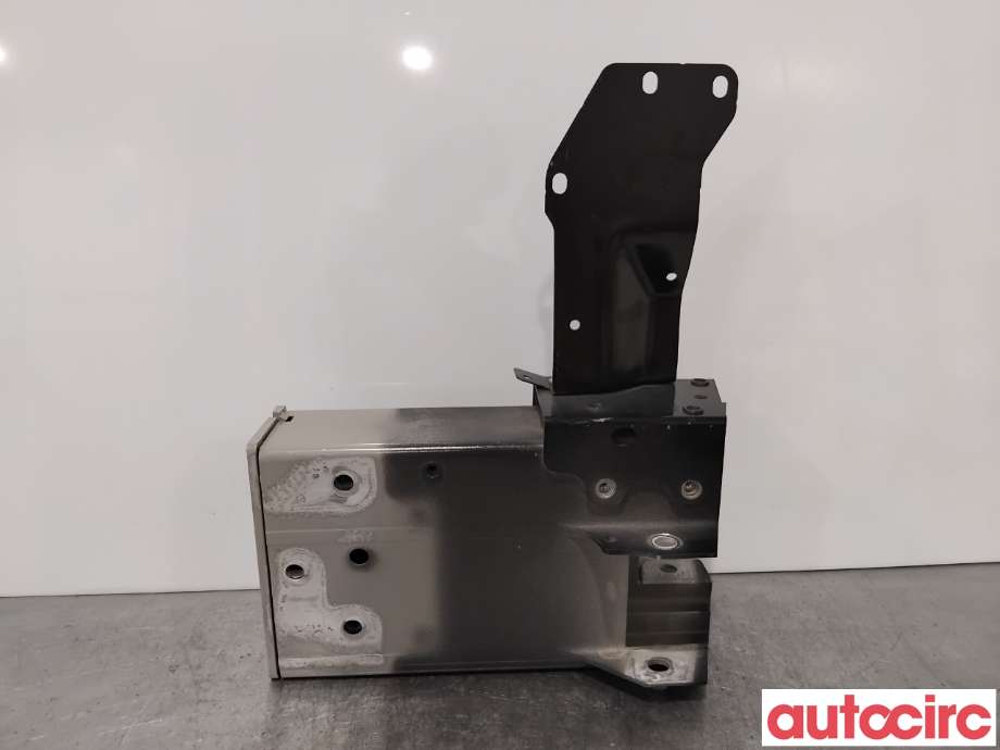 Diverse deler til Volvo XC90 2015-2025 (Type II)  (VOLVO|31448670||31448668)