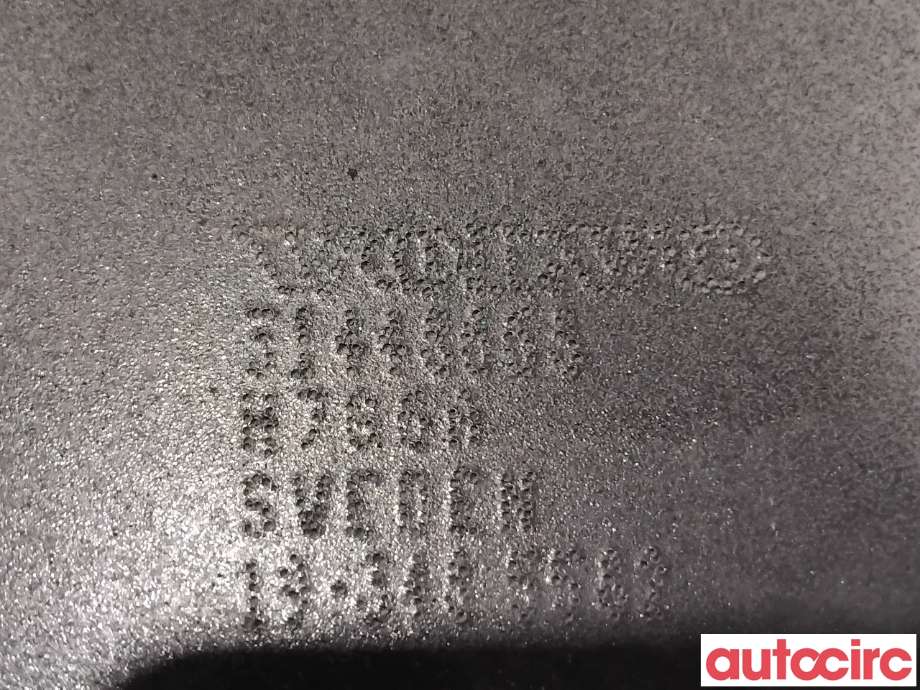 Diverse deler til Volvo XC90 2015-2025 (Type II)  (VOLVO|31448670||31448668)