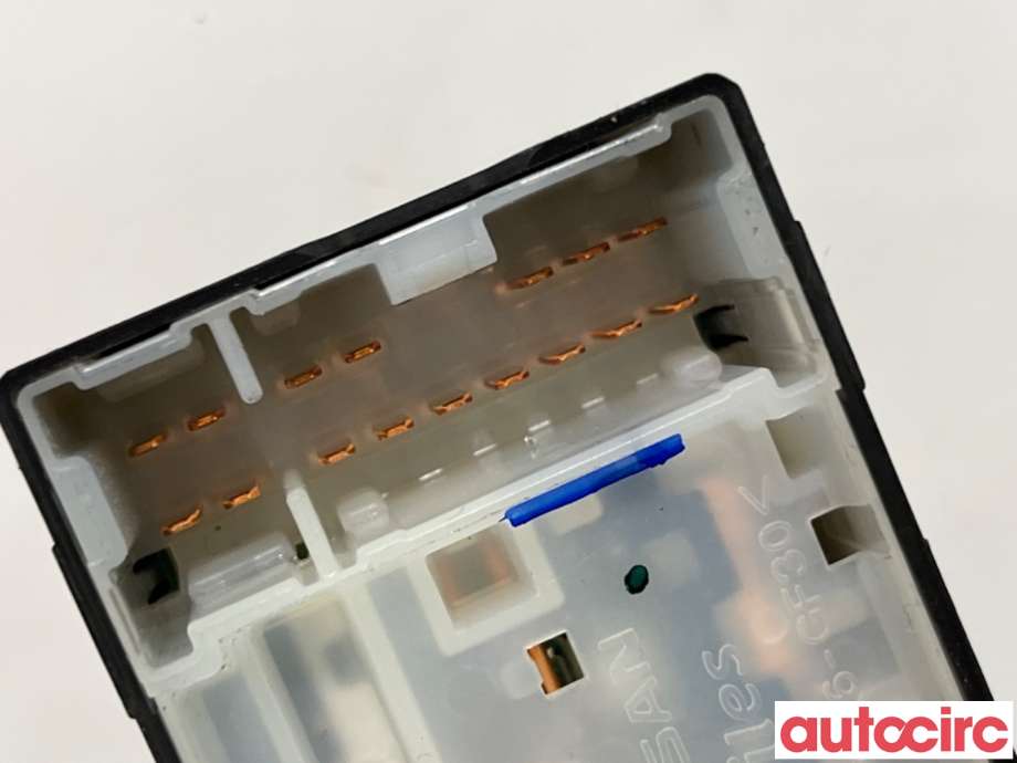 Bryter ruteheis til Nissan NV200 2010-2019  (NISSAN|25401JX30A|)