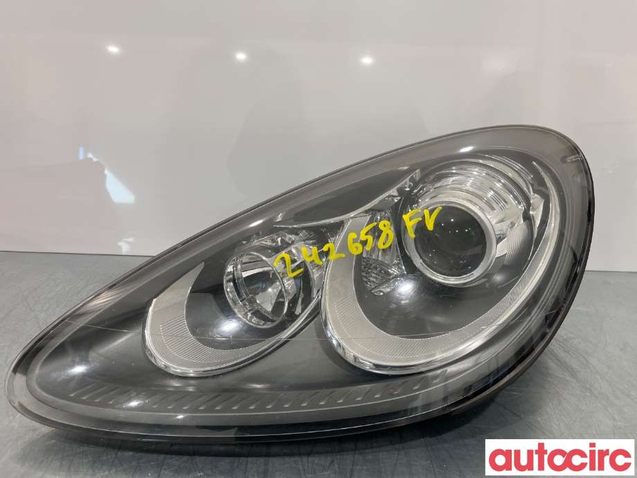Frontlykt venstre xenon til Porsche Cayenne 2010-2017 (92A) (92A) (PORSCHE|95863117702|1ZT01125841|7P941031AK)