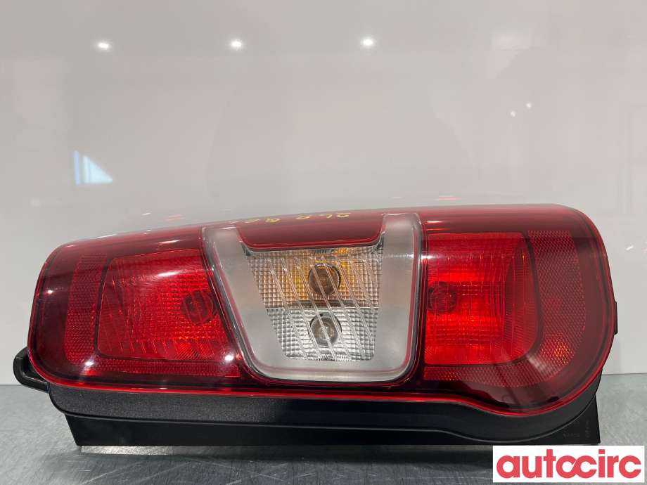 Baklykt høyre til Peugeot Partner, 2019-->> (Type III)  (PEUGEOT|9820554880)