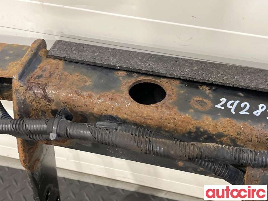 Hengerfeste til VW Transporter / Caravelle 2015-2019 (T6) (T6) (VOLKSWAGEN|7H0092101B|321646|7H0803881H)