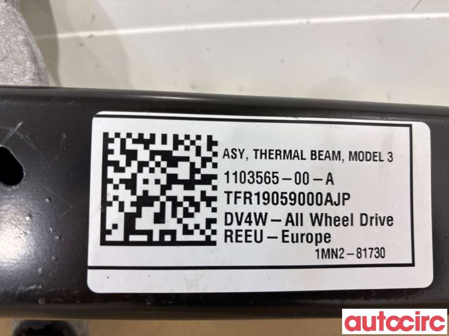 Diverse deler til Tesla Model 3 2018-2023 (Fase 1) (TESLA|1075042-00-G||1103565-00-A)