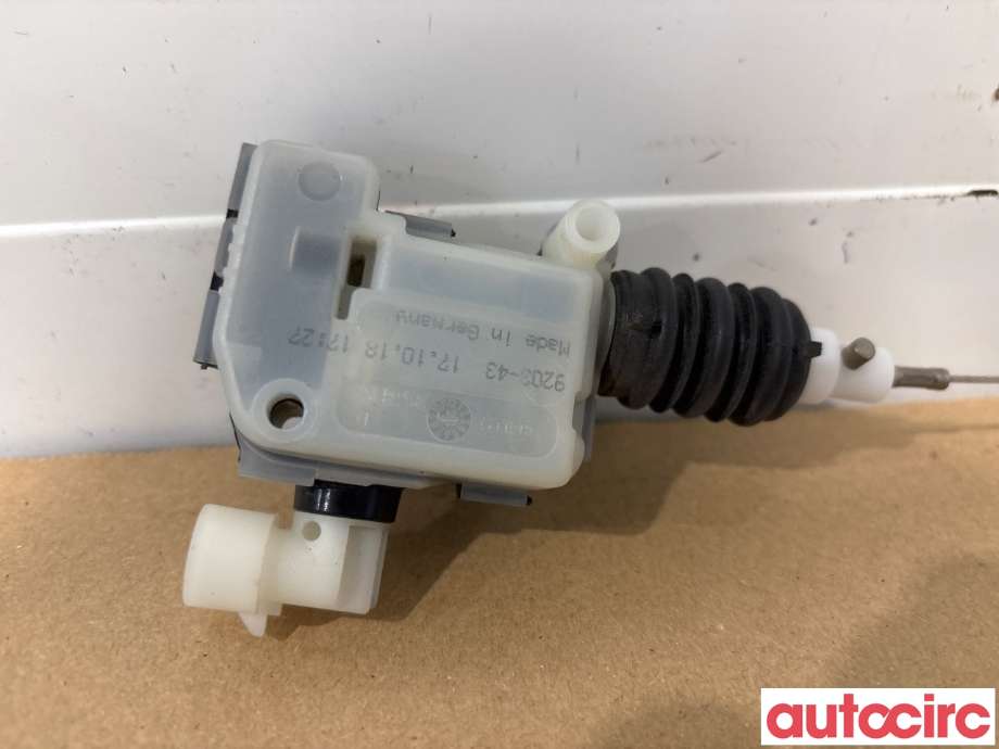 Diverse deler til Tesla Model 3 2018-2023 (Fase 1) (TESLA|1098790-00-D|)