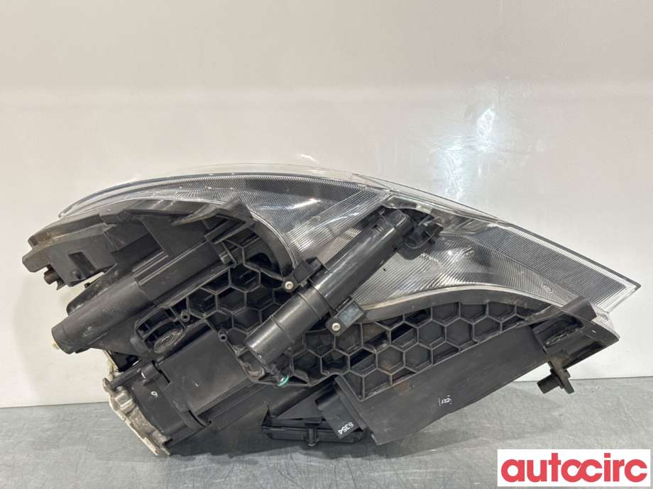 Frontlykt høyre xenon til Škoda Superb 2008-2015 (Type II)  (SKODA|3T1941018H|1ZS011314-10|3T1941016H)