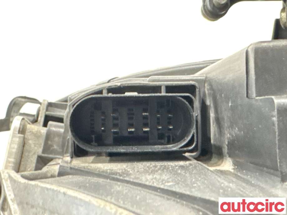 Frontlykt høyre xenon til Audi A4 2007-2014 (Type IV) (B8) (B8) (AUDI|8K0941030AJ|0301240272|8K0941004C)