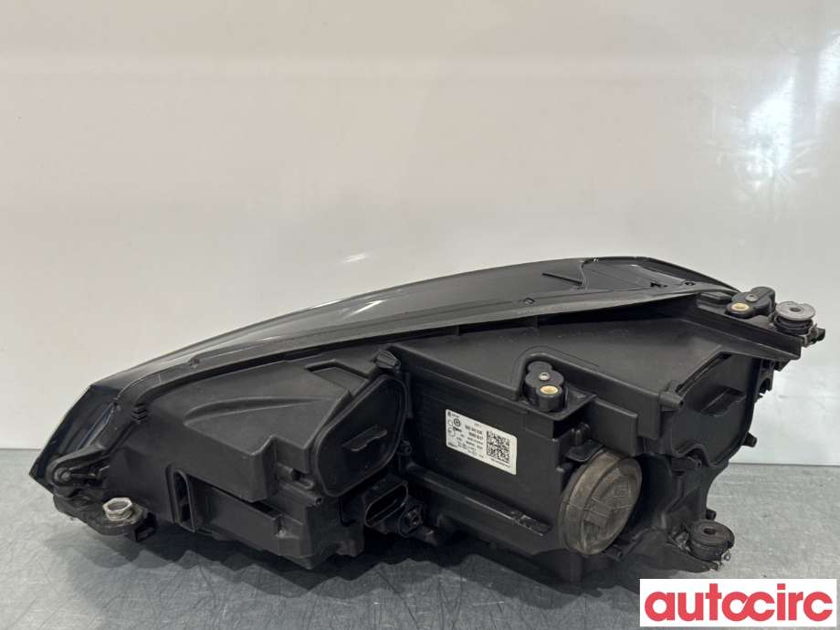 Frontlykt høyre halogen til VW e-Golf 2014-2017 (Fase 1)  (VOLKSWAGEN|5GE941774|90051017|5GE941036)