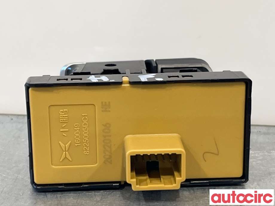 Bryter elektrisk håndbrekk/parkbrems til XPeng G3 2021-->>  (XPENG|8225005DC1)