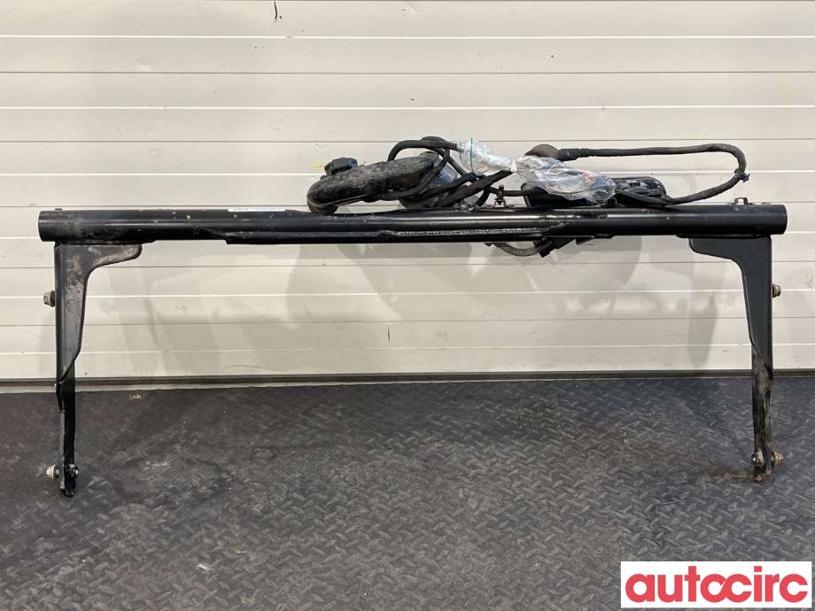 Hengerfeste til VW Passat, 2011-2015 (B7) (B7) (VOLKSWAGEN|3AA803880H)