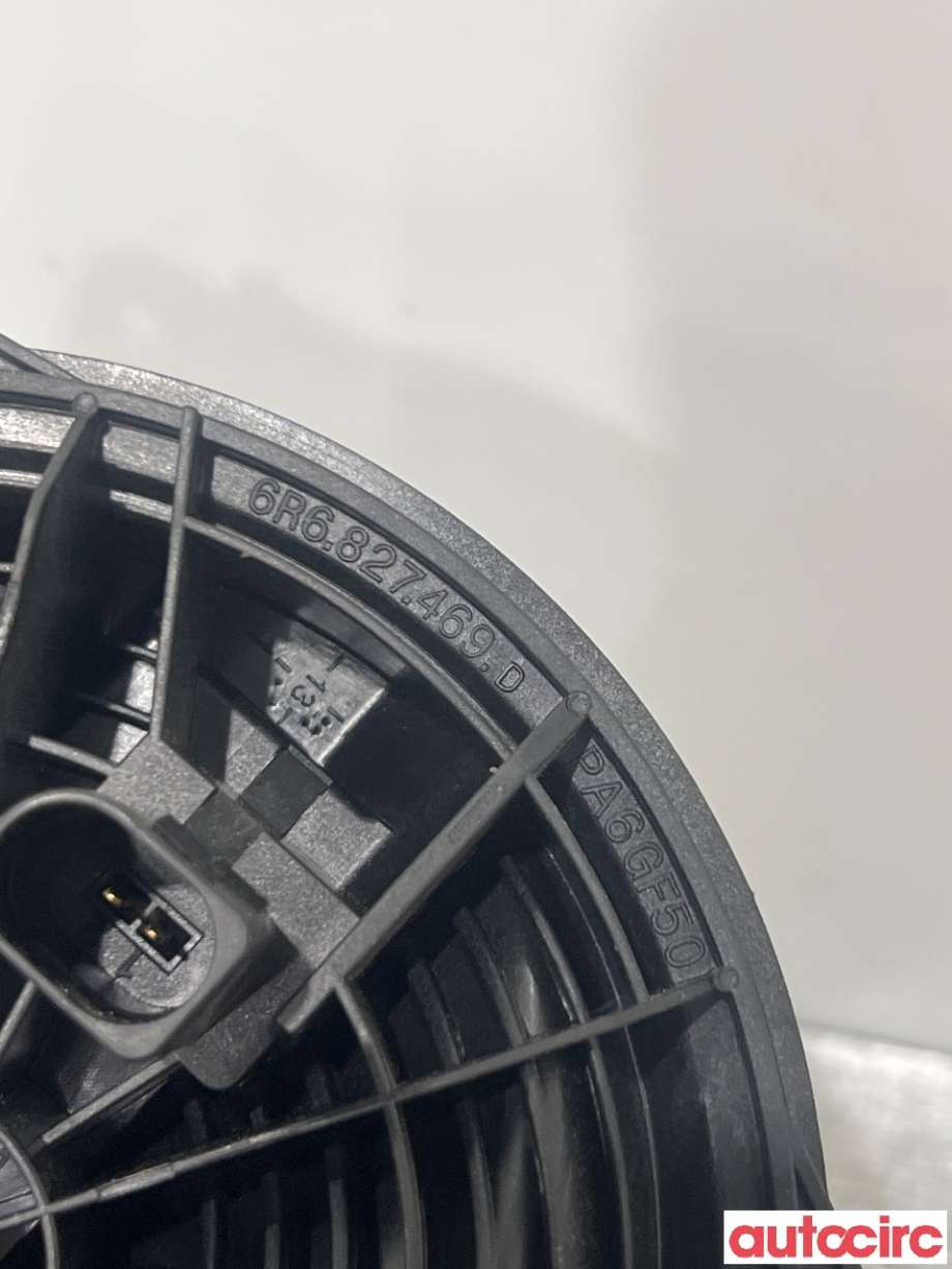 Bakluke/bakdør håndtak til VW Polo 2009-2014 (Type V, Fase 1)  (VOLKSWAGEN|6R6827469D|)