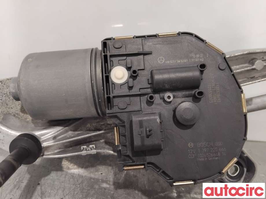 Viskermotor frontrute til Mercedes E-Klasse 2009-2013 (Fase 1) (W212) (W212) (MERCEDES|A2128201240|1397220666)