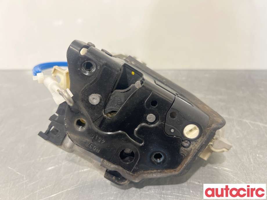 Låsekasse høyre foran til Audi A4 2007-2014 (Type IV) (B8) (B8) (AUDI|8J1837016A|)